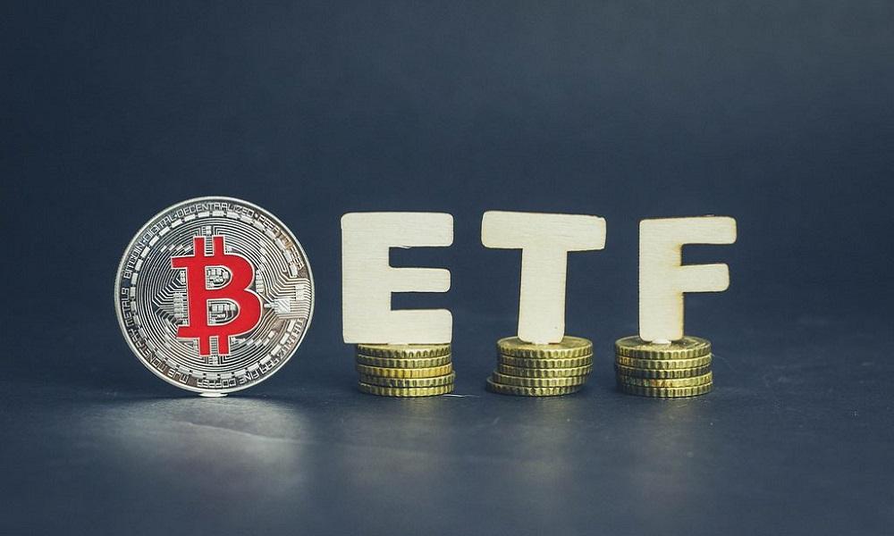 Spot Bitcoin ETFs recorded a total net outflow of $125 million yesterday.